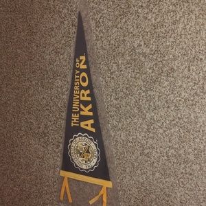 Vtg The University of Akron 9"x24"Collegiate Pennant Sports Game Room Man Cave